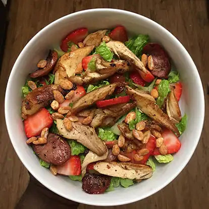 Chicken And Sausage Salad in a Bowl - Adun